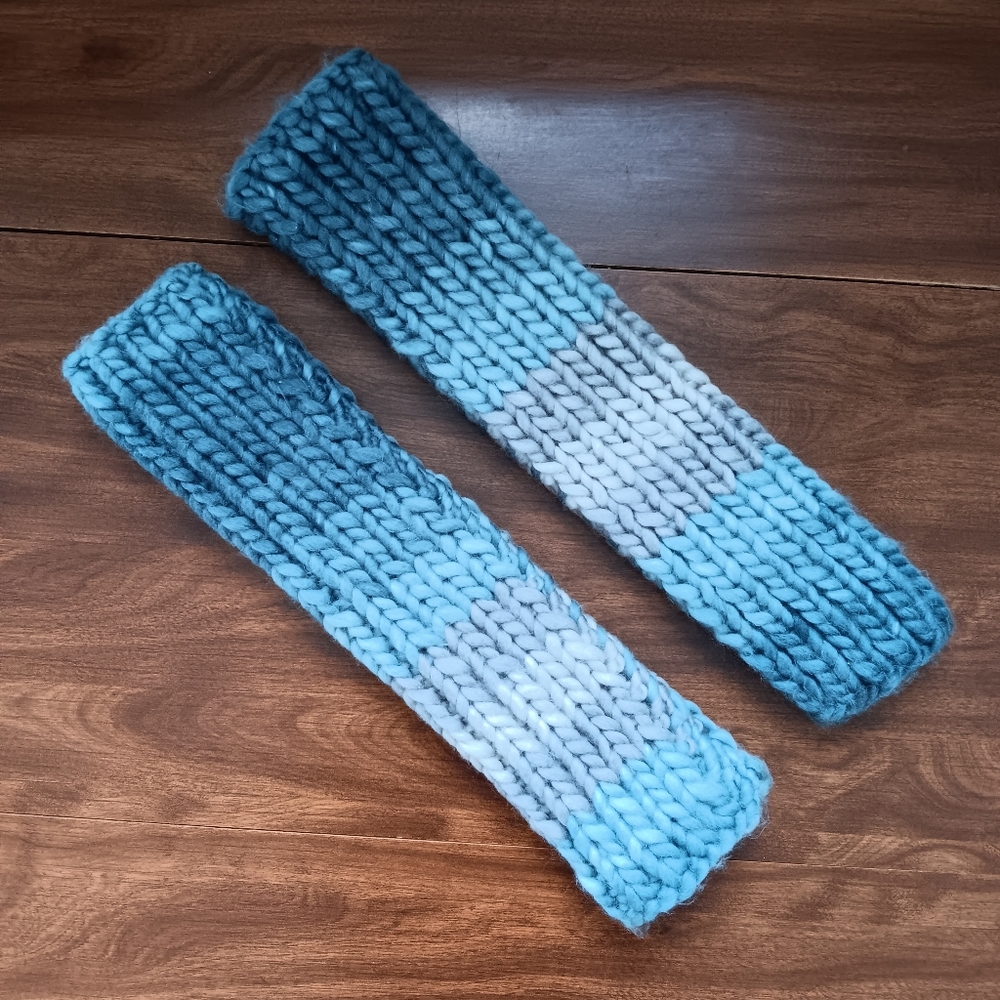 Hand Crafted Handknit Womens Blue Chunky Knit Striped Wool Blend Legwarmers OSFM